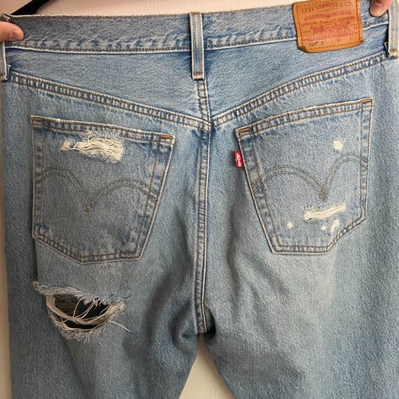 Distressed Levi's 501S Skinny Jeans - Picture 4 of 6